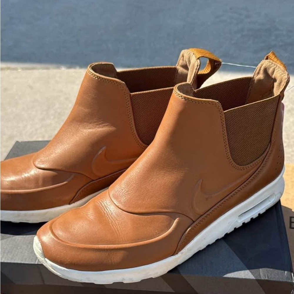 NIKE Athena Women’s Size 12 Ankle Boot